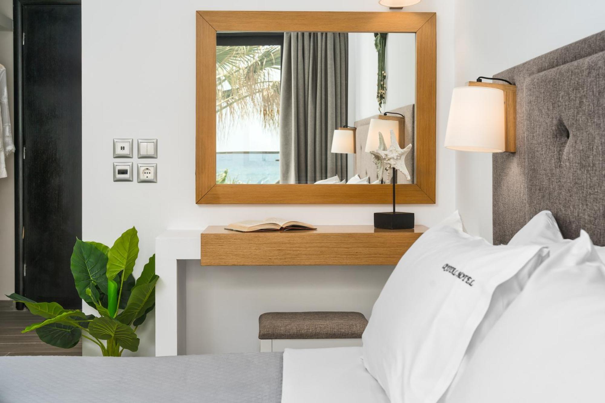 Hotel Crystal 4*